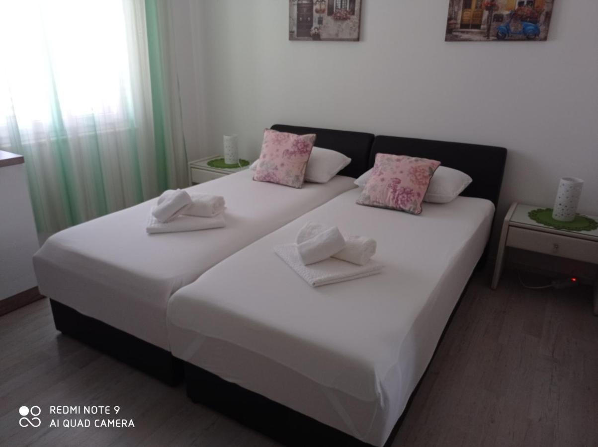 Simb Apartment Сплит Екстериор снимка