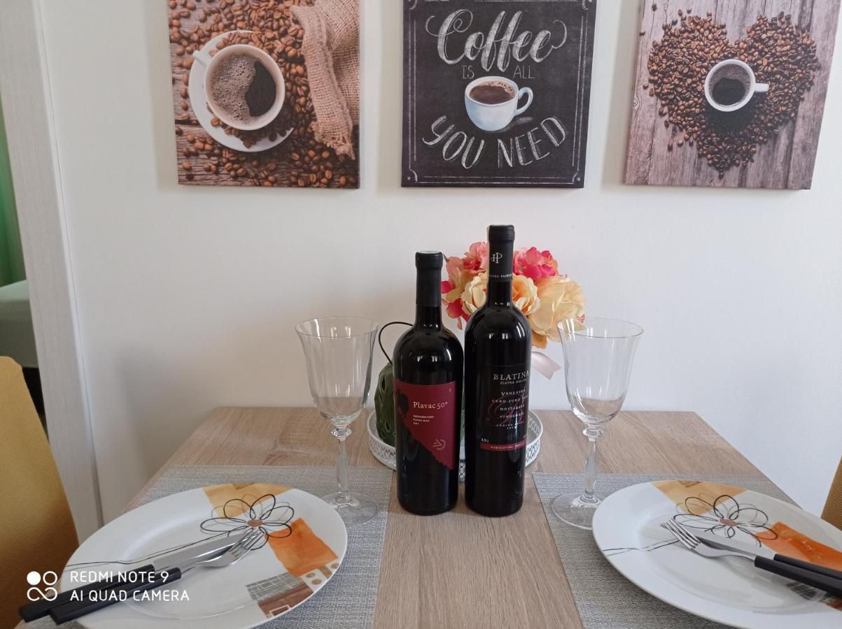 Simb Apartment Сплит Екстериор снимка
